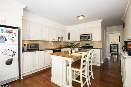 45 Union Ave, Cranford NJ  07016-2118 exterior