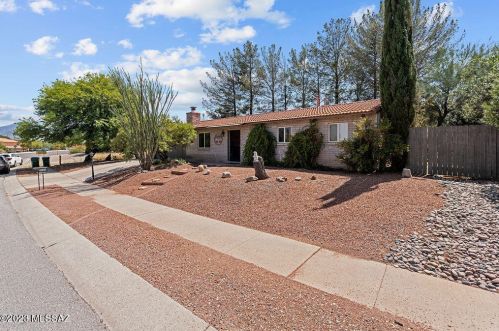1066 Abrego Dr, Green Valley AZ  85614-3334 exterior