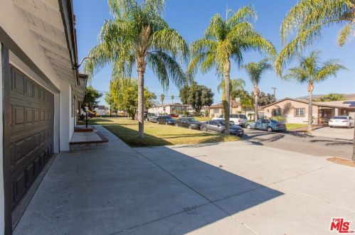 1291 Oakwood Dr, San Bernardino, CA 92405-1936
