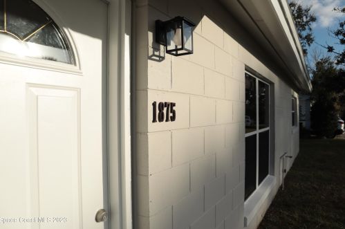 1875 Cowan Dr, Titusville, FL 32796-1209