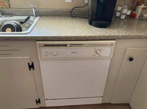 72 Mckinley Dr, Washington NH  03280-3463 exterior