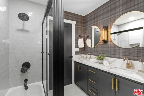 5254 Buffalo Ave, Van Nuys CA  91401-5929 exterior