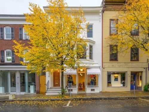 508 Warren St, Hudson, NY 12534-2802