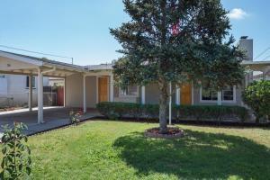 105 Tecolote Ave, Santa Barbara CA  93117-3403 exterior