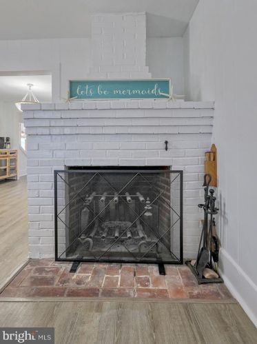 425 Bay Ave, Slaughter Beach DE  19963-4913 exterior
