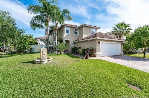 16489 28th Ct, Hollywood, FL 33027-5216