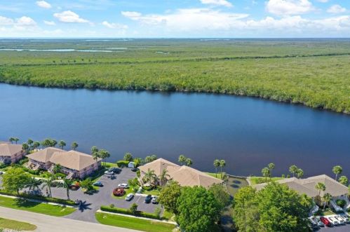 1045 Mainsail Dr, Naples FL  34114-7801 exterior