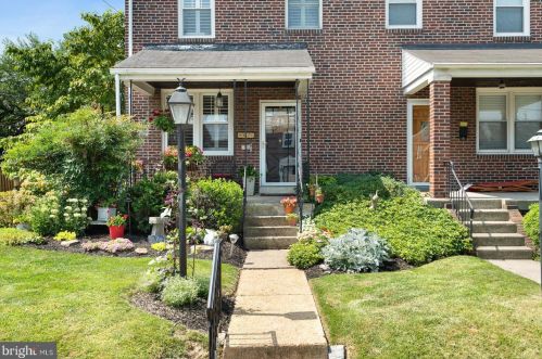 1716 Beech St, Wilmington, DE 19805-4208