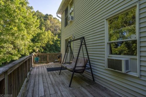 72 Cambridge, Oxford NJ  07863-3411 exterior