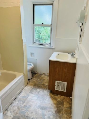 1439 Elm St, Pittsburgh PA 15221-1919 exterior