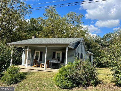 44 Burket Rd, Lees Cross Roads, PA 17257-9729