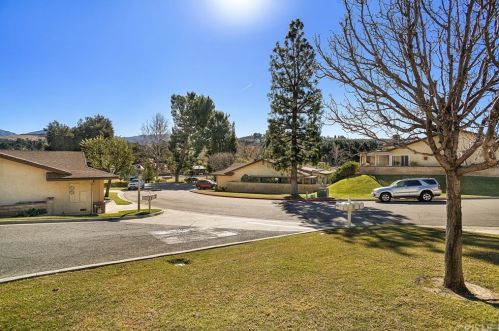 26556 Cardwick Ct, Santa Clarita, CA 91321-1319