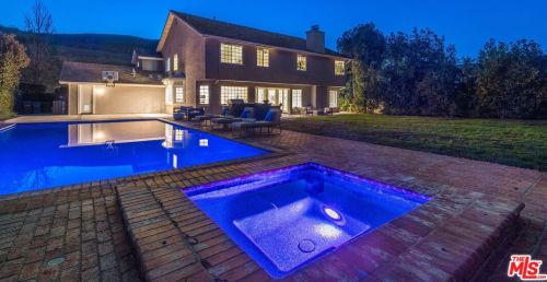 29646 Ridgeway Dr, Calabasas CA  91301-4147 exterior