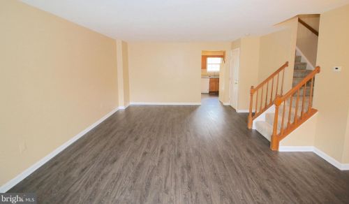 7345 Rhondda Dr, Lorton VA  22079-1570 exterior