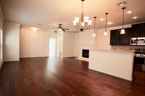1428 Arapaho Dr, Carrollton, TX 75010-3304