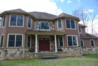 3021 Hemlock Rd, Stroudsburg, PA 18360-9366