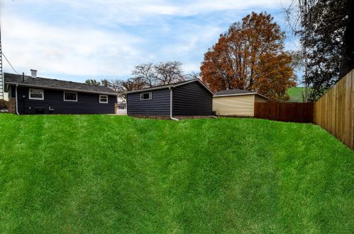 2026 84th St, Kenosha WI  53143-1619 exterior