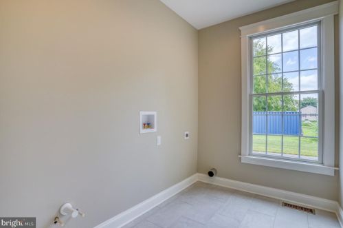 94 Wolf Creek Cir, Dover DE  19901-4917 exterior