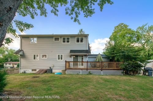 2 Dina Pl, Jackson Twp NJ 08527-1124 exterior