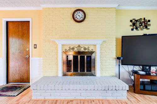 12510 Portland Ave, Thiensville WI  53092-2633 exterior