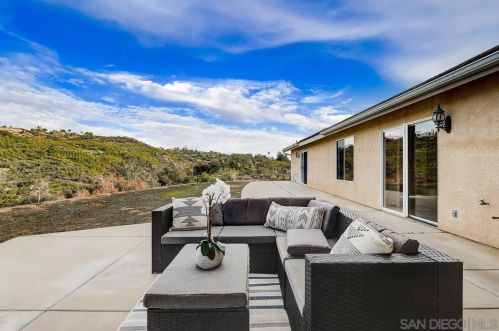 29322 Lilac Rd, Valley Center, CA 92082-4009