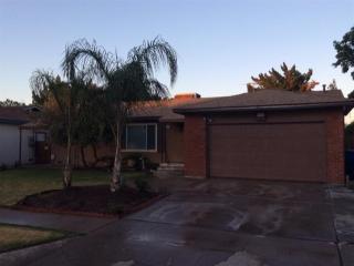 4496 Hayston Ave, Fresno, CA 93726-2708