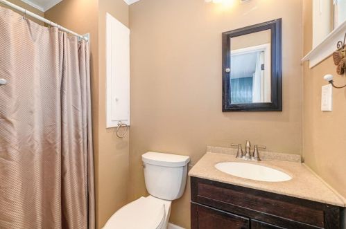 9406 Acapulco Way, Elk Grove CA  95624-1902 exterior