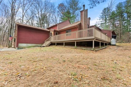 91 Northam Rd, Amston, CT 06231-1315