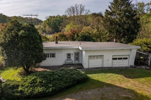 184 Williamson Rd, Greenville, PA 16125-1144