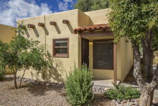 3065 Sparkman Blvd, Tucson, AZ 85716-1608
