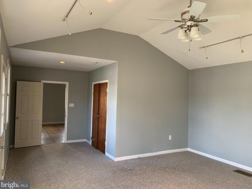 653 Gulph Rd, Norristown PA  19406-3704 exterior