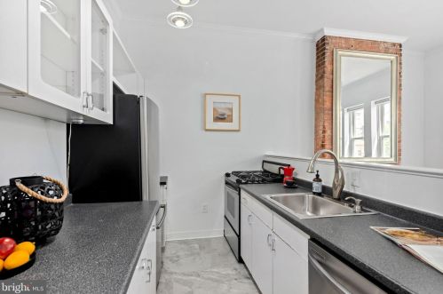 817 T St, Washington DC 20001-4119 exterior