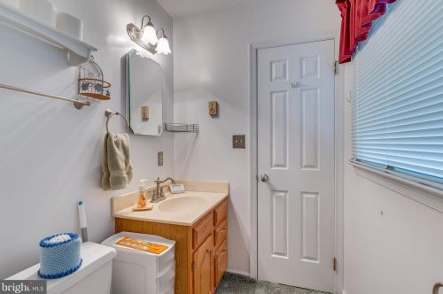 533 Morison St, Charles Town WV  25414-1144 exterior