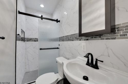 5 Irving St, East Orange NJ  07018-1913 exterior