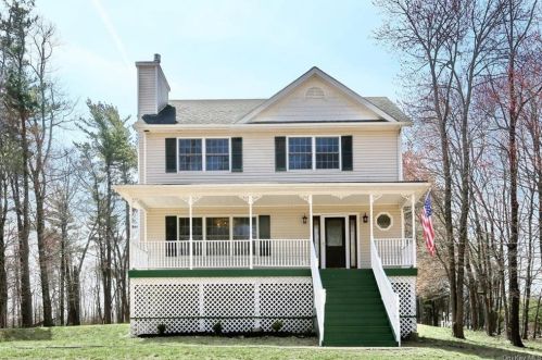 832 Highland Lake Rd, Middletown, NY 10940-6388