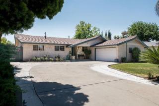 5880 Kings Canyon Rd, Fresno, CA 93727-5524