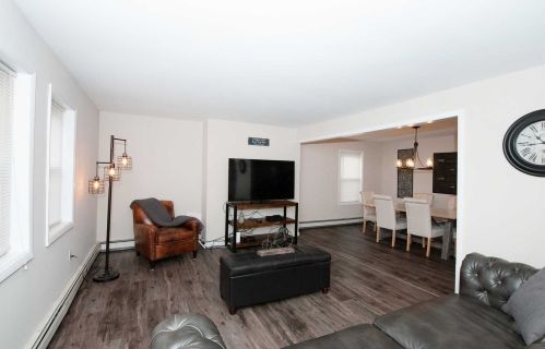 7 Academy St, Fishkill NY 12524-1301 exterior