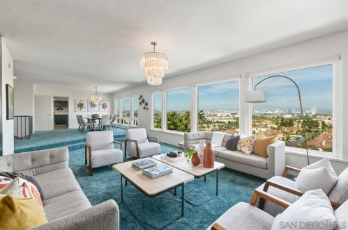 2125 Locust St, San Diego CA  92106-1622 exterior