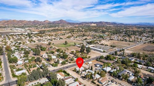 19841 Grand Ave, Lake Elsinore CA  92530-6432 exterior