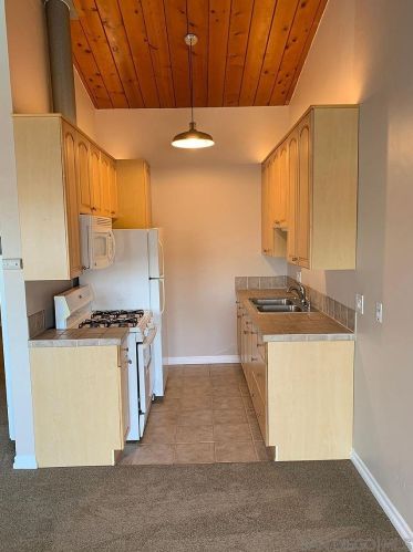 5025 Cpe May Ave, San Diego CA  92107-2525 exterior