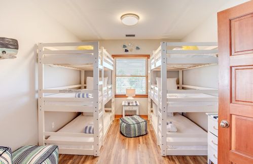 1820 Sunset Dr, Saint George Island FL  32328-3120 exterior