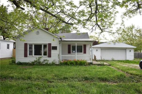 945 6th St, Jonestown, IN 47842-7616