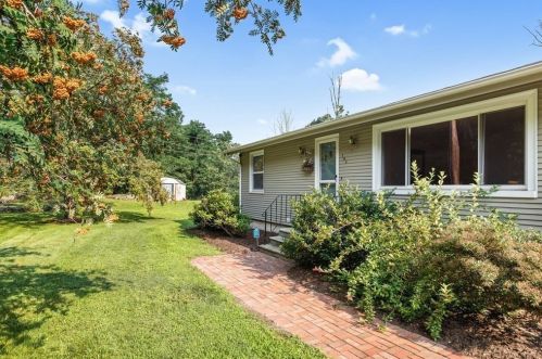 185 Pound Rd, Cumberland, RI 02864-2703