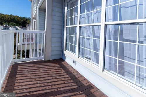 8234 Catbird Cir, Lorton VA  22079-4602 exterior