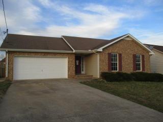 613 Corinth Ct, Clarksville, TN 37040-5989