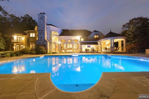 878 Seneca Rd, Franklin Lakes NJ  07417-2825 exterior