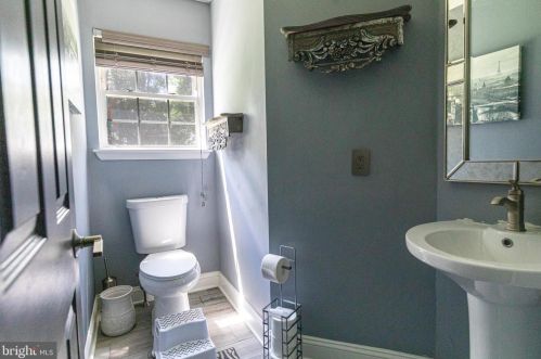 20 Kings Ct, Swedesboro NJ  08085-5033 exterior