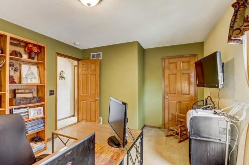 6109 108 Ave, Kenosha WI 53142-7263 exterior