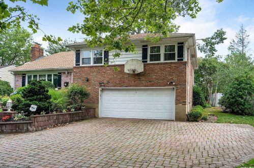 1908 Plymouth Dr, Westbury, NY 11590-5842