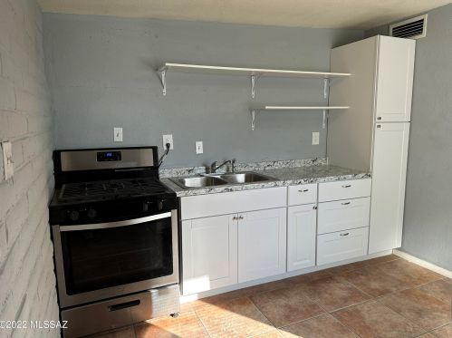 5737 24th St, Tucson, AZ 85711-5962